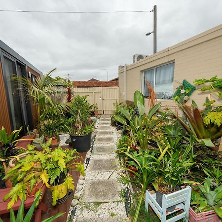 Beach Serenity Guesthouse Sydney Exterior photo